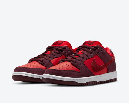 Men's Nike SB Dunk Low 'Cherry' Shoes