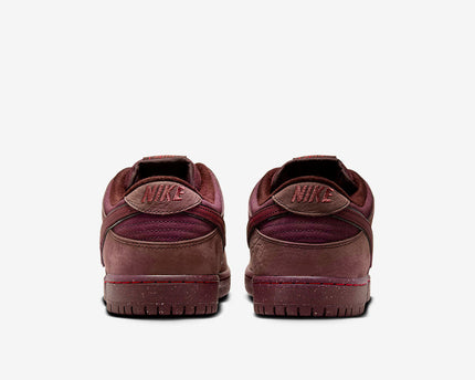 Men's Nike SB Dunk Low 'City of Love' Shoes