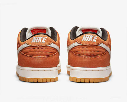 Men's Nike SB Dunk Low 'Dark Russet' Shoes
