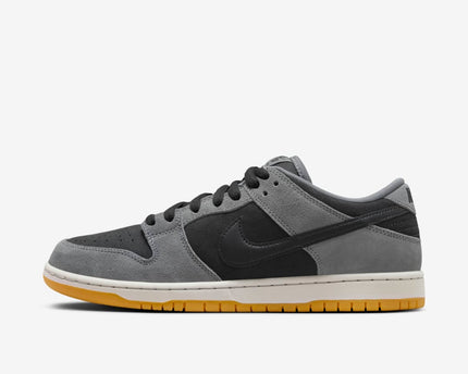 Men's Nike SB Dunk Low 'Dark Smoke Grey' Shoes