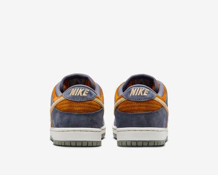 Men's Nike SB Dunk Low 'Light Carbon' Shoes