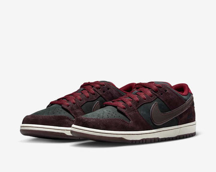 Men's Nike SB Dunk Low 'Mahogany Team Red' Shoes