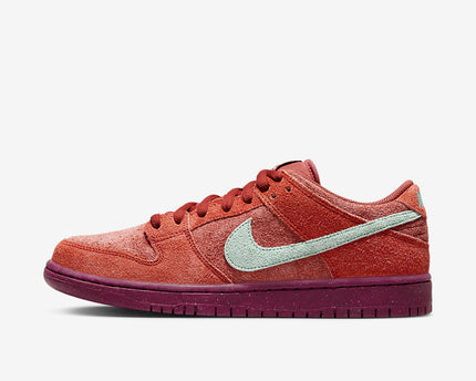 Men's Nike SB Dunk Low 'Mystic Red' Shoes
