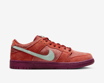 Men's Nike SB Dunk Low 'Mystic Red' Shoes