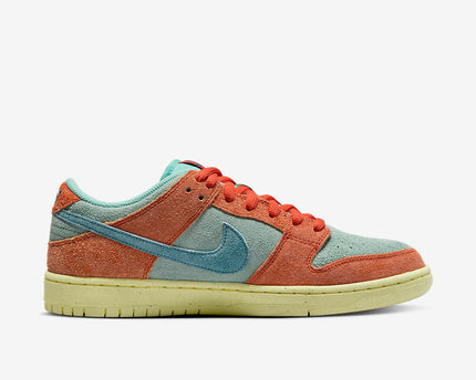 Men's Nike SB Dunk Low 'Orange and Emerald Rise' Shoes