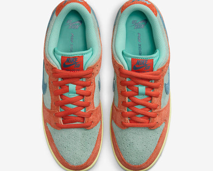 Men's Nike SB Dunk Low 'Orange and Emerald Rise' Shoes