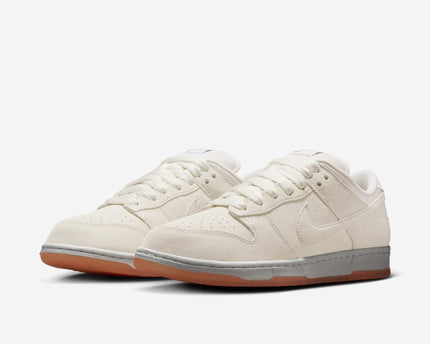 Men's Nike SB Dunk Low 'Pale Ivory' Shoes