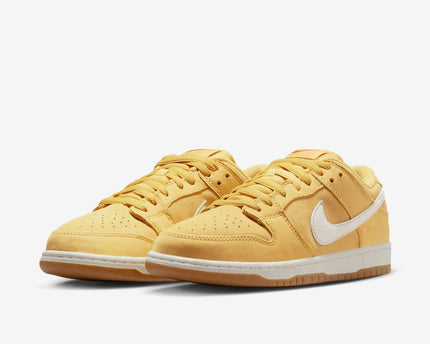 Men's Nike SB Dunk Low 'Saturn Gold' Shoes