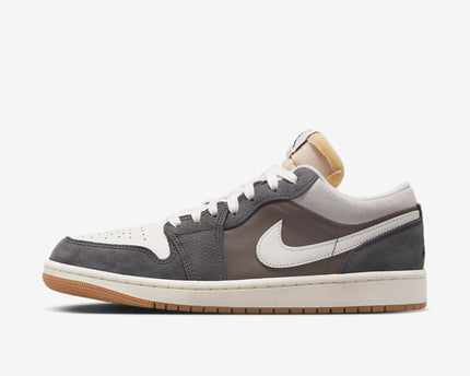 Men's Air Jordan 1 Low 'SNKRS Day' Shoes