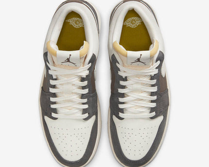 Men's Air Jordan 1 Low 'SNKRS Day' Shoes