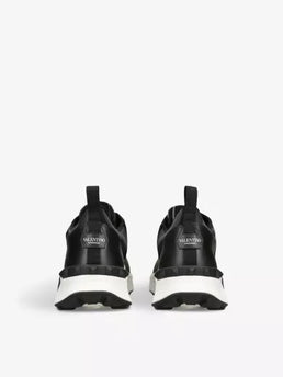 Men's Valentino Garavani Baskets True Act Black Sneakers