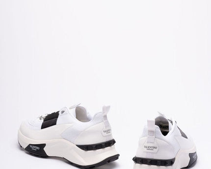 Men's Valentino Garavani Baskets True Act White Sneakers