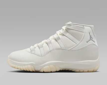Men's Nike Air Jordan 11 Pearl Shoes