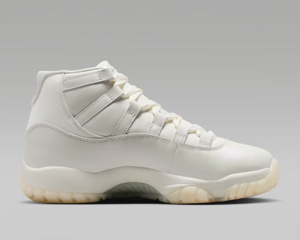 Men's Nike Air Jordan 11 Pearl Shoes