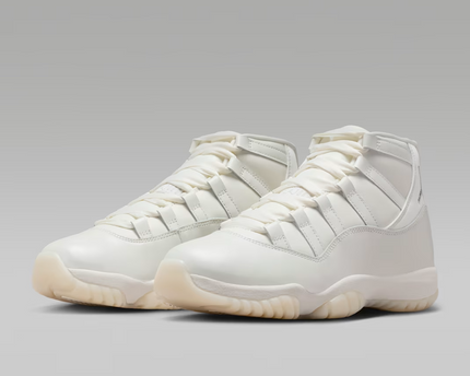 Men's Nike Air Jordan 11 Pearl Shoes