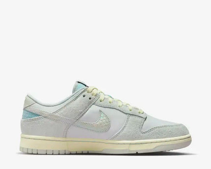 Men's Dunk Low SE Light Silver and Ocean Bliss Shoes