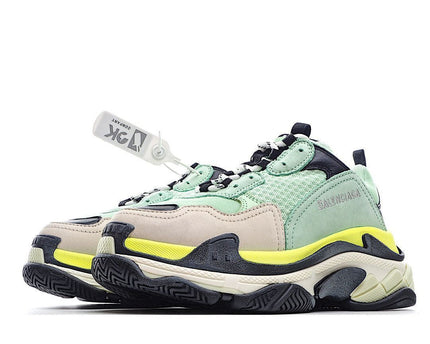Men's Balenciaga Triple S Sneaker Shoes V16