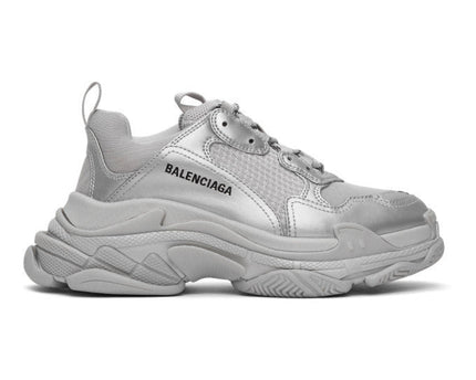 Men's Balenciaga Triple S Sneaker Shoes V32