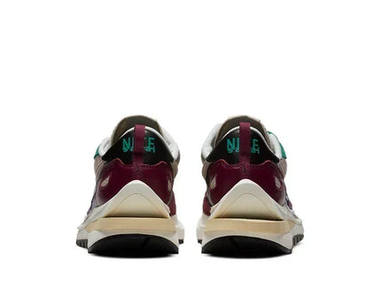 Men's Nike Vaporwaffle Sacai Villain Red Shoes
