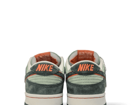 Men's Nike SB Dunk Low x Otomo Katsuhir Steamboy Boy OST Shoes