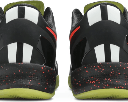 Men's Kobe 8 System 'Christmas' Shoes