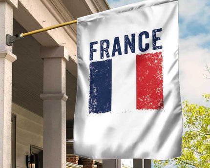 Vintage France Flag Distressed French Pride Patriotic Soccer Fan Graphic Garden Flag